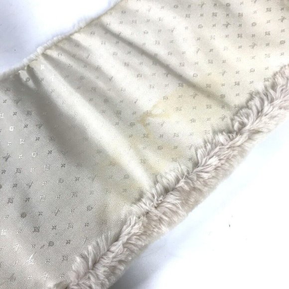 LOUIS VUITTON Fur Tippet Logo Bicolor Echarpes LV in the city Scarf - Picture 9 of 11